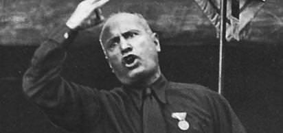 Benito Mussolini, İtalya'da Faşist Mücadele Birliklerinin İttifakı (Fasci Italiani di Combattimento) partisini kurdu. 9 Kasım 1921'de ise Ulusal Faşist Parti kuruldu.