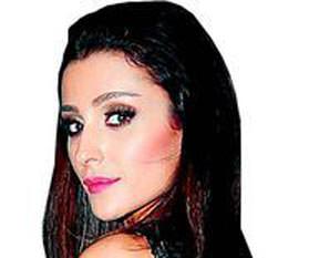 Hayata renkli bakıyor