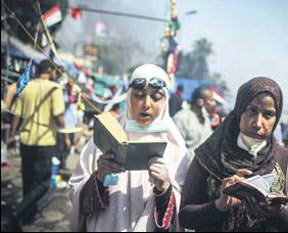 Darbe karşıtları yine ayakta