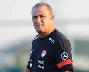 Terim'den 2 oyuncuya kesik