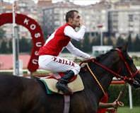 Yumruk plase kırbaç sürpriz