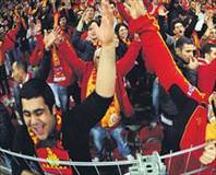 Taraftarlardan büyük uğurlama