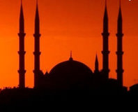 Fransa’da camiye çirkin saldırı