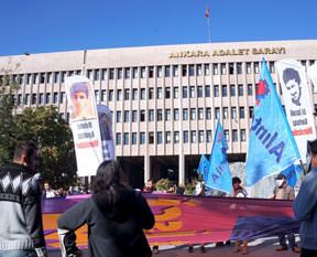 Adliyede tartışma çıktı