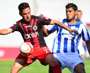 Gençler 2 golle geçti