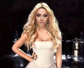 Hadise üşüttü!