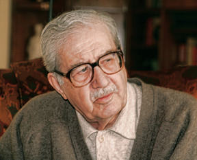 Turgut Özakman vefat etti