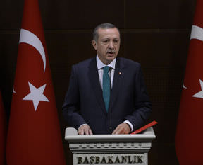 Dünya acil kodu ile geçti