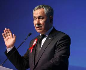 Arınç'tan 'paket eksik' eleştirilerine cevap