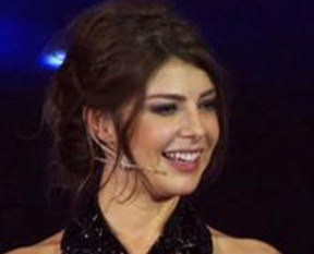 Dekolte bahane saldırmak şahane