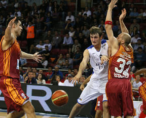 Aslan Efes'e kükredi
