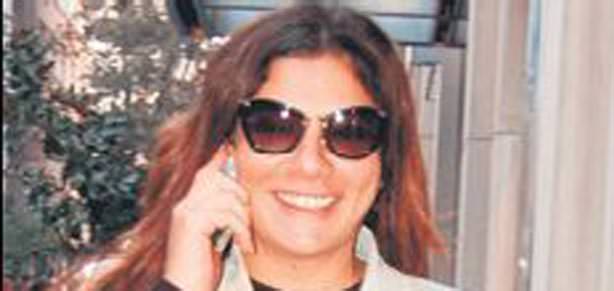 Yüzü gülüyor