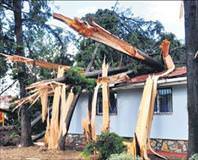 Ege’de hortum Akdeniz’de sel