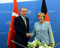 Merkel’den Ankara’ya yeşil ışık