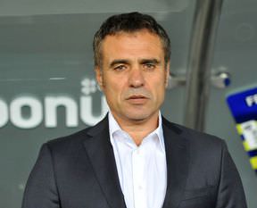 Ersun Yanal 11'ini belirledi