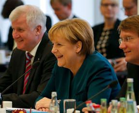 ABD,  Angela Merkel'i dinlemiş!