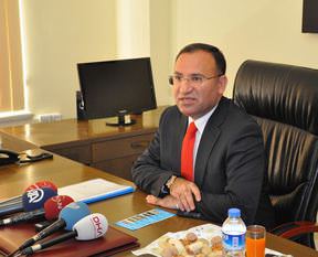 Bozdağ: “Türkiye'de bütün insanlar eşittir"