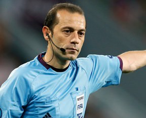 Cüneyt Çakır hangi takımlı?