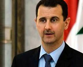 Esad ekmekle vuruyor