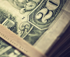 Dolar yine 2 lirayı gördü