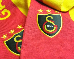 Galatasaray rakiplerine fark attı