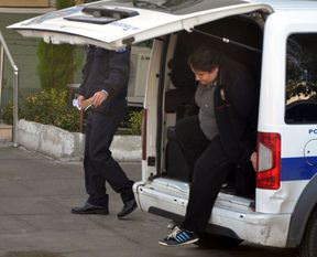 Eşinin cesedi ile 4 gün aynı evde kaldı!