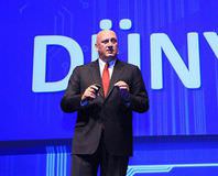 Yeni dünyaya ayak uyduramayan yok olur