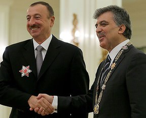 Aliyev'e Devlet Nişanı verildi