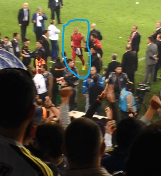O hareketi Melo da yapmış