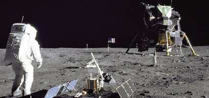 NASA, Ay yüzeyindeki ikinci insanlı görev için Apollo 12 uzay aracını fırlattı.