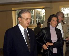 Uzanlar'a bir darbe daha