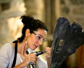 İlk müşterisi kocası oldu