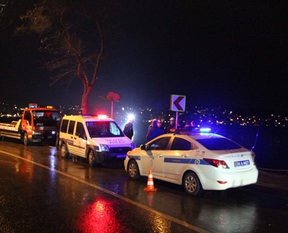 Minibüs bu kez denize uçtu