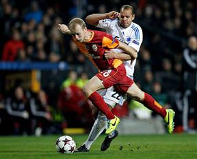 G.Saray Semih Kaya'nın sözleşmesini yeniledi