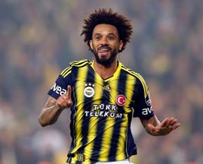 Baroni formaya iyice yapıştı