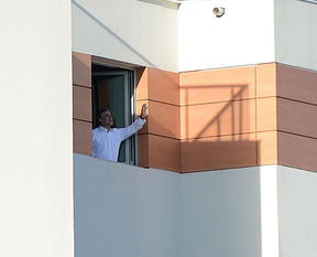 Gül'e büyük sürpriz!