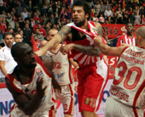 G.Saray maçında yumruklar konuştu