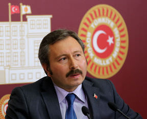 İdris Bal istifa etti