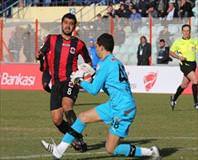 Akhisar’ı tek gol tura uçurdu!