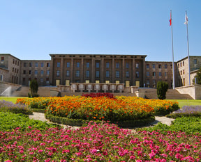 Meclis'te silahlı eylem