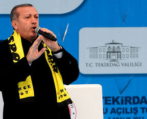 Başbakan'dan Taraf'a sert sözler