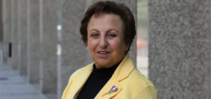 İranlı Şirin Ebadi, Nobel Barış Ödülü'nü alan ilk müslüman kadın oldu.