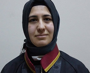 Hakimden başörtüsü ayıbı