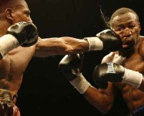 Tek yumrukta yüzü bu hale geldi