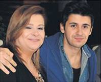 Babasına rest çekti