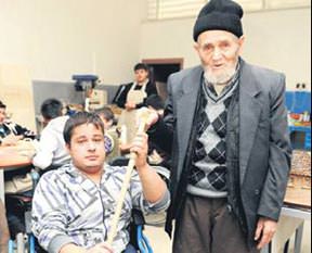 Hakkı dedeye anlamlı hediye