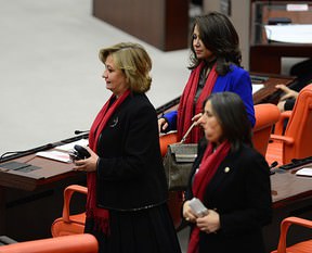 Kadın milletvekillerinden küfüre tepki