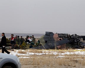 Askeri helikopter düştü