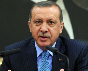 Başbakan: Vekillikten de istifa etsin