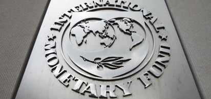 Uluslararası Para Fonu, (IMF) faaliyete geçti. 27 Aralık 1945'de kurulan IMF, 32 üye ülkenin para birimlerinin altın ve Amerikan doları karşılığını ifade eden bir anlaşma ilan etti.